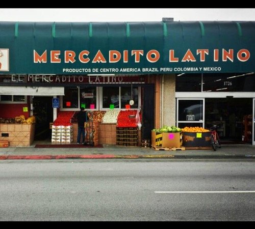 Mercadito Latino entrada